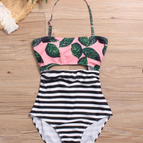NWT One piece cutout halter top bathing suit - Picture 5 of 6